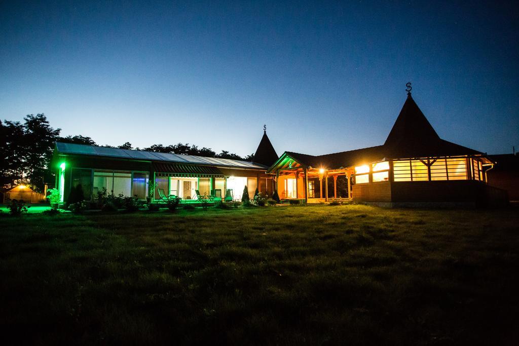 Aparthotel Szatmár Beregi Élményliget Fehérgyarmat Exterior foto